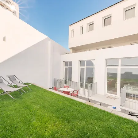 Apartment Oriente By Olala Homes